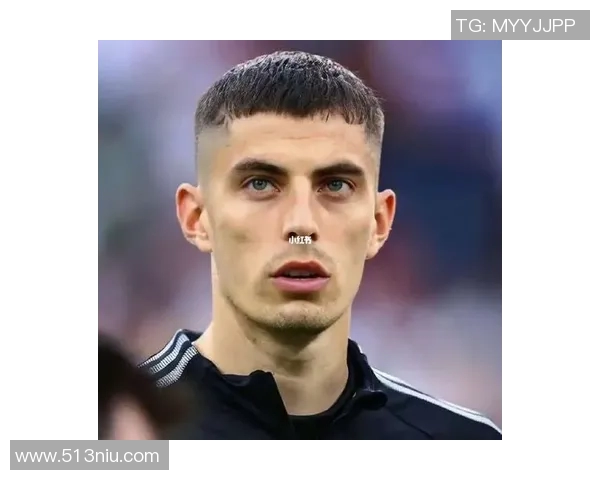 时尚与运动结合足球明星头像T恤让你成为街头焦点 时尚与运动结合足球明星头像T恤让你成为街头焦点