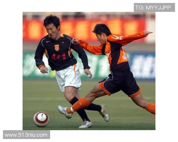 武汉篮球队防守策略解析:如何在比赛中提升防守效率与团队协作 武汉篮球队防守策略解析:如何在比赛中提升防守效率与团队协作